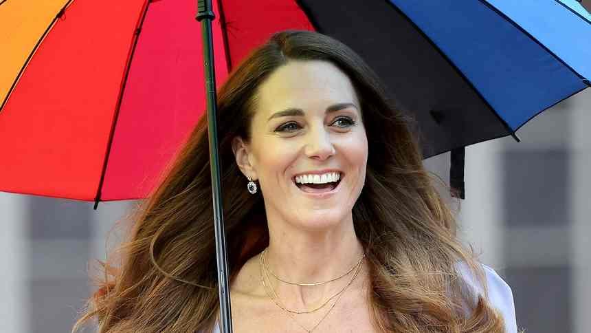 Kate Middleton Simply Wore One other Necklace That Honors Her Three Kids